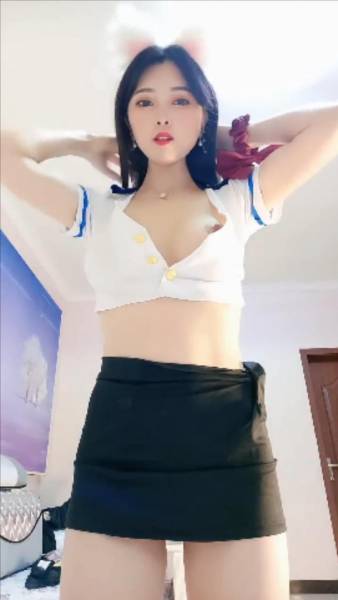 真正的骚货来袭！多年未见如此骚逼小贱货[1V 1.34G 百度盘]