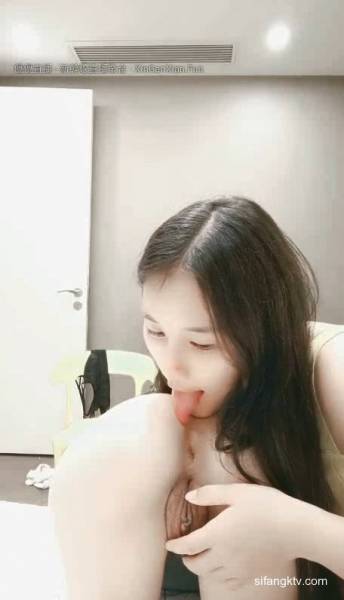 【尹茶茶】美鲍叠加特写一道亮丽的风景线[4V2.9G]