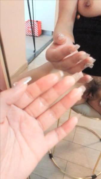 2022.4.1【安妮和草莓】都市丽人，25岁独居[1V 540M 百度盘]