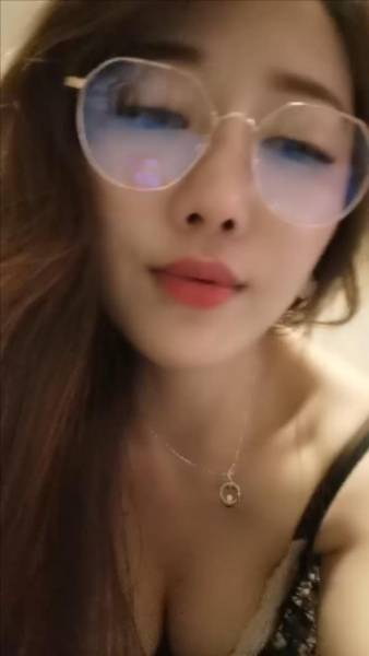 浴火小妖露脸情趣装诱惑，颜值高又风骚[1V 815M][百度盘]