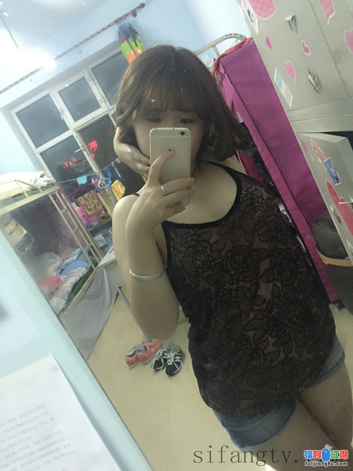 【大学生活好系列10】某计算机学院看簧片黄文的妹子【2.52 GB 】