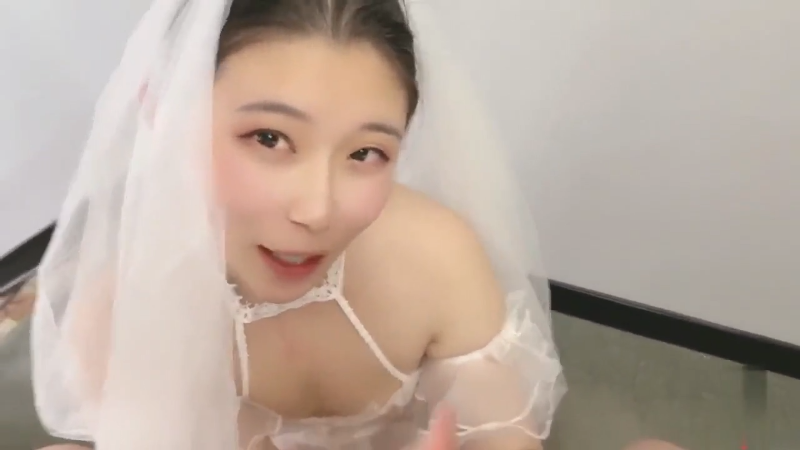 你的专属小新娘 ：你男友看到我们的视频怎么办 【1v/170M】