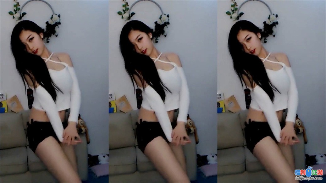 超高颜值电竞网红女神『小奶琦』终于下海色播 各种抖奶诱惑发骚 整个奶头都漏出来了[39v3.7g度盘]