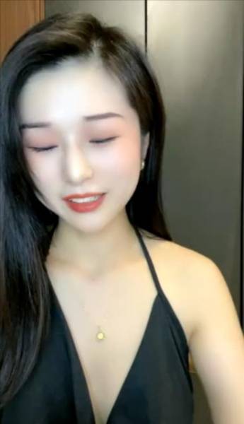 温柔十分女孩-七月 为了赚钱放开淫荡的内心[1V 554M 百度盘]