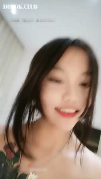 自稱是大學生清純妹子和炮友啪啪,10點宿舍[1V 547M 百度盘]