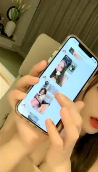 高颜值网红脸妹子直播撩骚网友，三点全漏[1V 147M 百度盘]