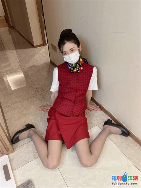 【极品航空❤️空姐女神】专操空姐推特大神『BMW』空姐制服⭐黑丝美腿⭐玩操穿制服的空姐  高清720P版176P 116V【4.75 G】