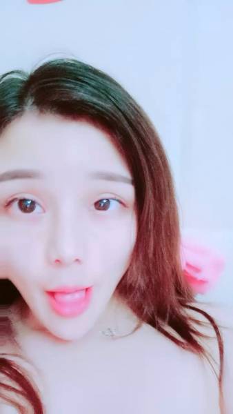 说话嗲嗲的超级可爱的肉嘟嘟的妹子[1V 337M][百度盘]