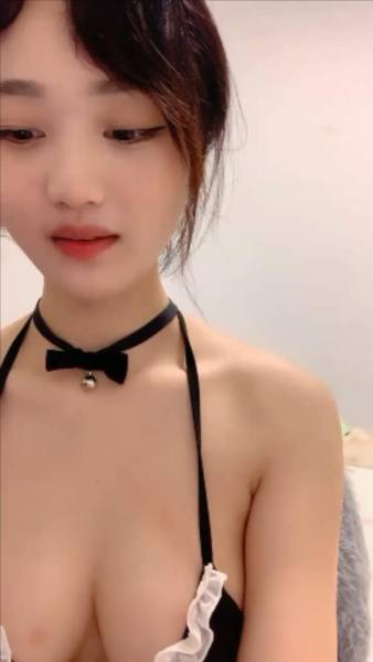 颜值区顶级美女下海，D罩杯美乳，大又坚挺[1V 300M][百度盘]