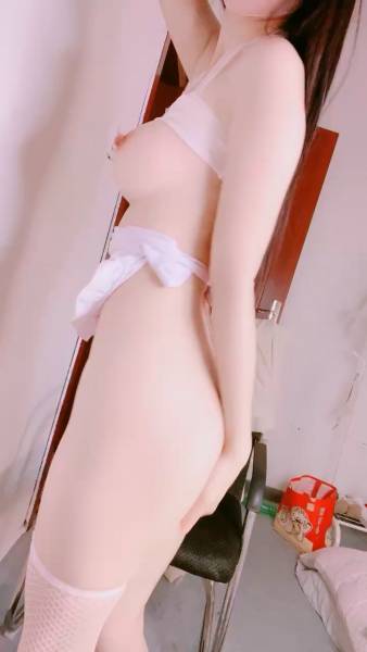 女神！女神！极品尤物来袭，168CM极品美腿[1V 1.02G 百度盘]