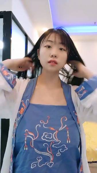 哇！好大啊~超级大奶子~【00后超级胸】[1V 1.64G 百度盘]