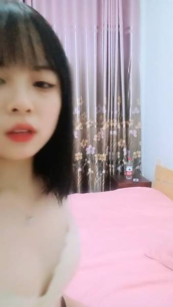 婴儿肥超嫩小姐姐！刚下海全裸诱惑！[1V 1.08G 百度盘]