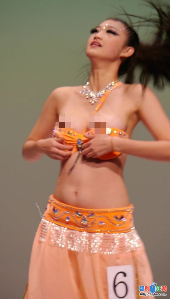 民族舞，两个大馒头晃啊晃的，超诱人，绝对高清版，分卷压缩[1v]［526mb］［度云永久有效］