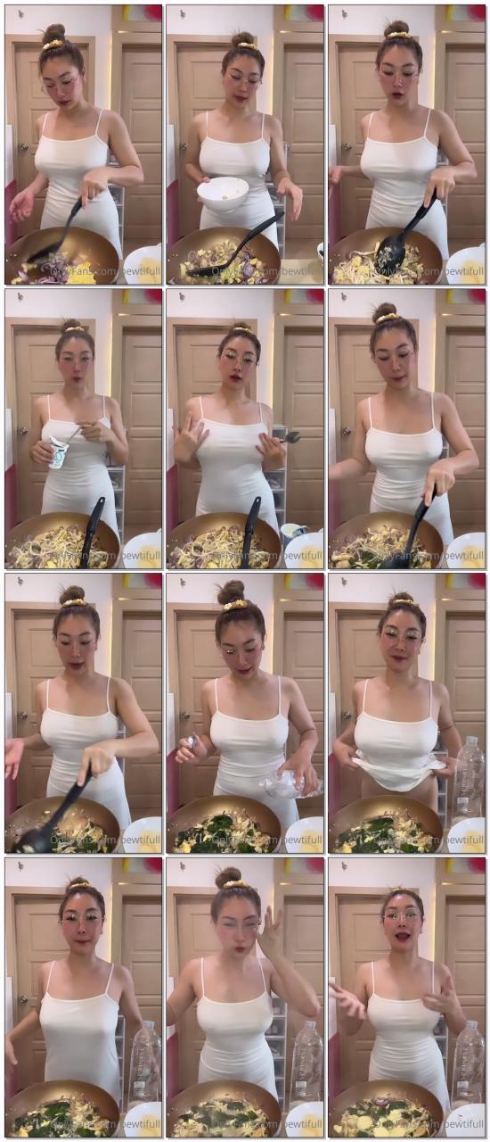 匈奴狂喜】【2025新档】泰国白净巨乳教师样眼镜娘「Beautiful」OF大尺度露脸私拍